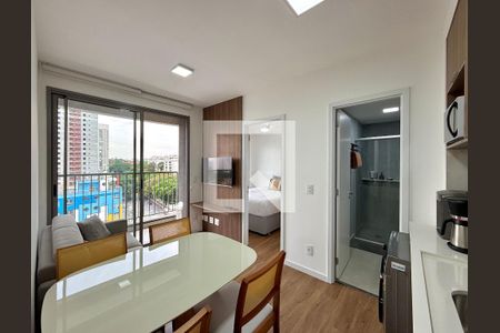 Sala  de apartamento à venda com 2 quartos, 37m² em Santo Amaro, São Paulo