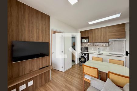 Sala  de apartamento à venda com 2 quartos, 37m² em Santo Amaro, São Paulo