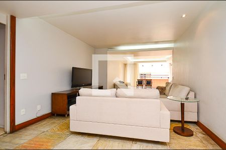 Sala de TV de apartamento para alugar com 3 quartos, 190m² em Lourdes, Belo Horizonte