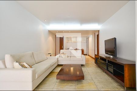 Sala de TV de apartamento para alugar com 3 quartos, 190m² em Lourdes, Belo Horizonte