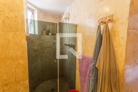 Banheiro da Suíte de apartamento à venda com 4 quartos, 140m² em Sion, Belo Horizonte