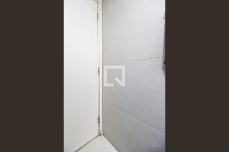 Banheiro de apartamento à venda com 2 quartos, 51m² em Vila Sao Joao, Barueri