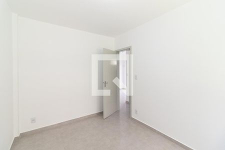 Quarto 1 de apartamento para alugar com 2 quartos, 59m² em Jardim Sulacap, Rio de Janeiro