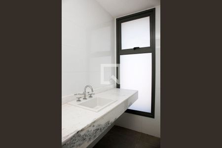 Banheiro Social de apartamento para alugar com 1 quarto, 72m² em Centro Histórico, Porto Alegre