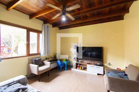 Casa à venda com 3 quartos, 280m² em Niterói, Canoas