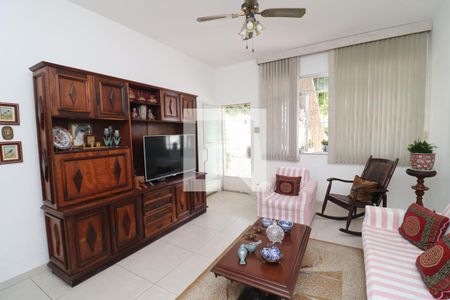 Sala de casa à venda com 4 quartos, 400m² em Moneró, Rio de Janeiro