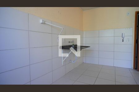 Cozinha e Área de Serviço de apartamento para alugar com 2 quartos, 58m² em Chapéu do Sol, Porto Alegre