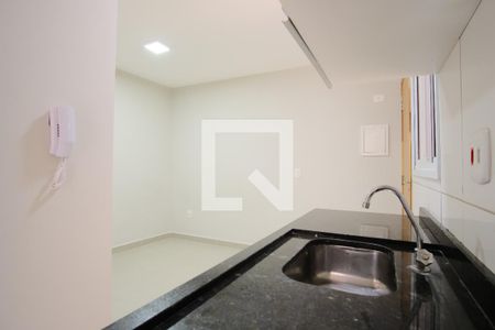 Sala/Cozinha de apartamento para alugar com 1 quarto, 35m² em Vila Esperança, São Paulo
