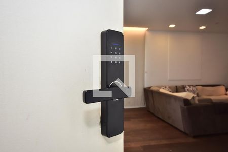 Fechadura Eletrônica de apartamento para alugar com 3 quartos, 141m² em Jardim Monte Kemel, São Paulo