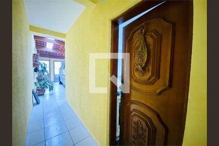 Casa à venda com 4 quartos, 320m² em Vila Gilda, Santo André