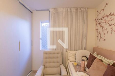 Quarto 1 de casa para alugar com 2 quartos, 170m² em Campo Comprido, Curitiba