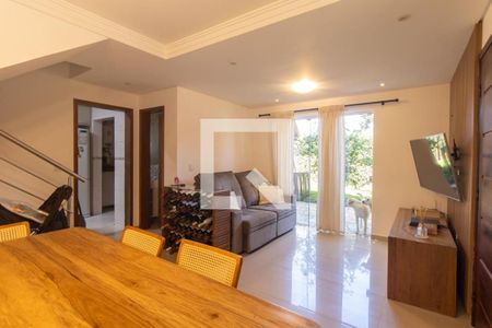 Sala de casa para alugar com 2 quartos, 170m² em Campo Comprido, Curitiba