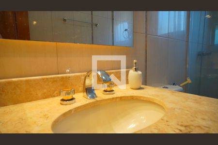 Suite  de apartamento à venda com 2 quartos, 84m² em Menino Deus, Porto Alegre