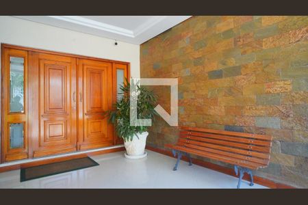 Entrada  de apartamento à venda com 2 quartos, 84m² em Menino Deus, Porto Alegre