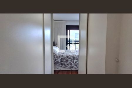 Closet  de apartamento para alugar com 1 quarto, 50m² em Bom Abrigo, Florianópolis