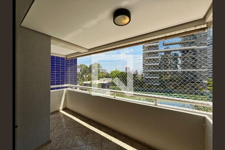Sacada de apartamento à venda com 3 quartos, 120m² em Santo Amaro, São Paulo