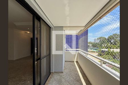 Sacada de apartamento à venda com 3 quartos, 120m² em Santo Amaro, São Paulo