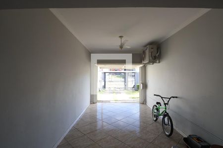 Garagem de casa para alugar com 4 quartos, 180m² em Marechal Rondon, Canoas