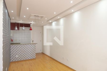 Sala de apartamento para alugar com 2 quartos, 64m² em Vila Carmosina, São Paulo