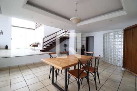 Sala de Jantar de casa para alugar com 4 quartos, 330m² em Lídice, Uberlândia
