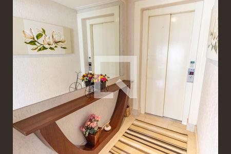 Hall Privativo de apartamento para alugar com 3 quartos, 161m² em Água Rasa, São Paulo
