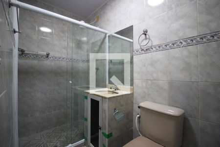 Banheiro da Suíte de casa para alugar com 3 quartos, 300m² em Centro, Mesquita