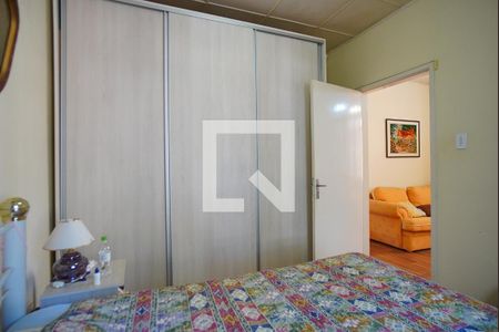 Quarto 1 de casa à venda com 4 quartos, 230m² em Vila Ipiranga, Porto Alegre
