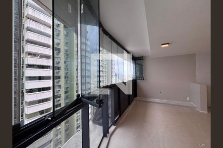 Varanda Sala de apartamento à venda com 2 quartos, 77m² em Recreio dos Bandeirantes, Rio de Janeiro