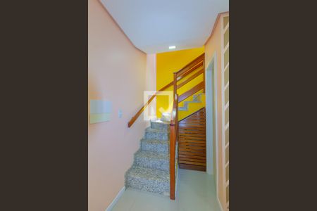 Escada de casa à venda com 3 quartos, 99m² em Nossa Senhora das Gracas, Canoas