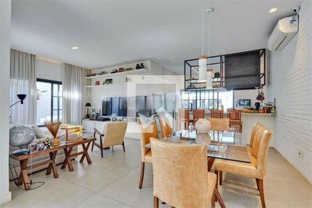 Casa à venda com 3 quartos, 140m² em Santo Amaro, São Paulo