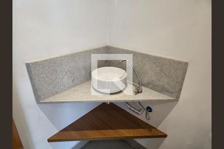 Lavabo de apartamento para alugar com 3 quartos, 178m² em Vila Olímpia, São Paulo
