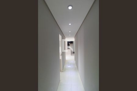 Corredor de apartamento à venda com 2 quartos, 57m² em Vila Satúrnia, Campinas