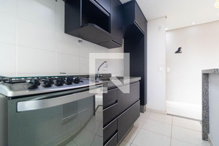 Cozinha de apartamento à venda com 2 quartos, 57m² em Vila Satúrnia, Campinas