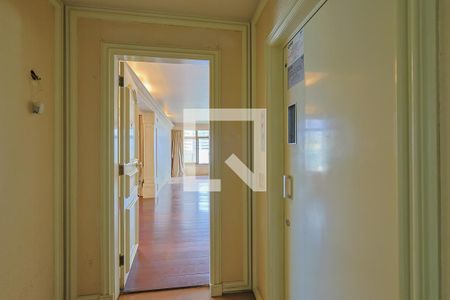 Entrada de apartamento à venda com 3 quartos, 500m² em Serra, Belo Horizonte