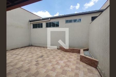 Área externa de casa para alugar com 3 quartos, 90m² em Maria da Conceicao, Contagem