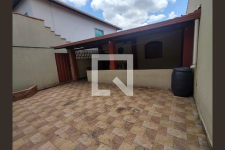 Área externa de casa para alugar com 3 quartos, 90m² em Maria da Conceicao, Contagem