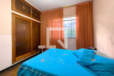 Casa à venda com 2 quartos, 400m² em Sagrada Família, Belo Horizonte