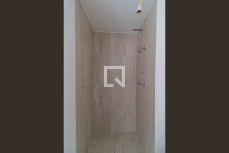 Banheiro de kitnet/studio à venda com 1 quarto, 24m² em Perdizes, São Paulo