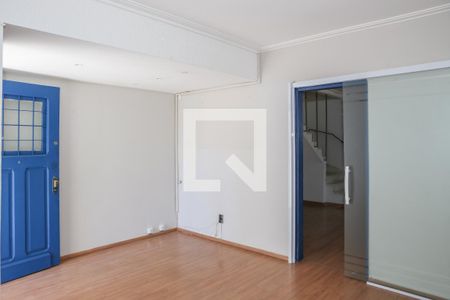 Entrada de casa para alugar com 2 quartos, 300m² em Vila Romana, São Paulo