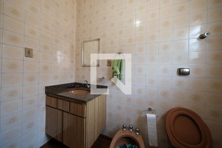 Casa à venda com 140m², 3 quartos e 2 vagasBanheiro