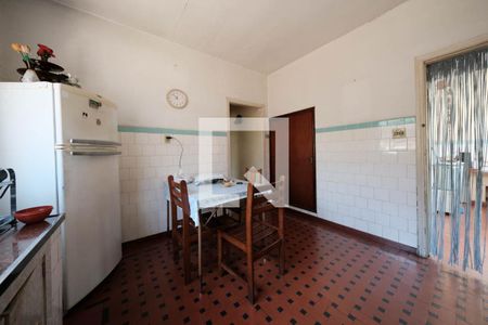 Casa à venda com 140m², 3 quartos e 2 vagasCozinha