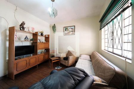 Casa à venda com 140m², 3 quartos e 2 vagasSala