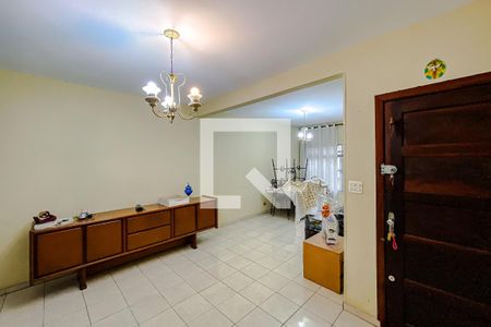 Sala de casa para alugar com 4 quartos, 155m² em Vila Firmiano Pinto, São Paulo