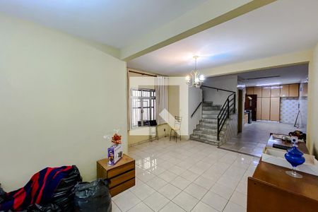 Sala de casa para alugar com 4 quartos, 155m² em Vila Firmiano Pinto, São Paulo