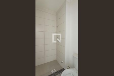 Banheiro Social de casa de condomínio para alugar com 2 quartos, 80m² em Campo Novo, Porto Alegre