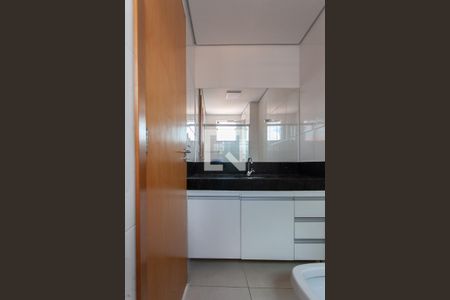 Banheiro da Suíte de apartamento à venda com 3 quartos, 85m² em Jardim Atlântico, Belo Horizonte