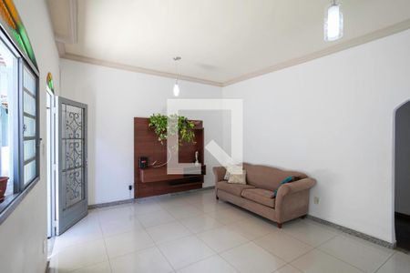 Sala 2 de casa à venda com 3 quartos, 200m² em Vila Copacabana, Belo Horizonte