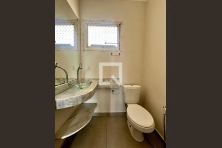 Banheiro de apartamento à venda com 1 quarto, 40m² em Centro, Campinas