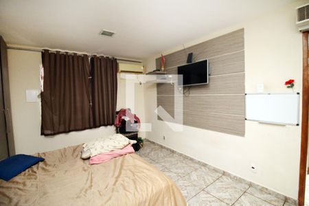 Quarto 2 de casa à venda com 2 quartos, 240m² em Irajá, Rio de Janeiro