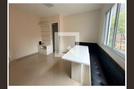 Apartamento para alugar com 4 quartos, 95m² em Jardim das Acacias, São Paulo